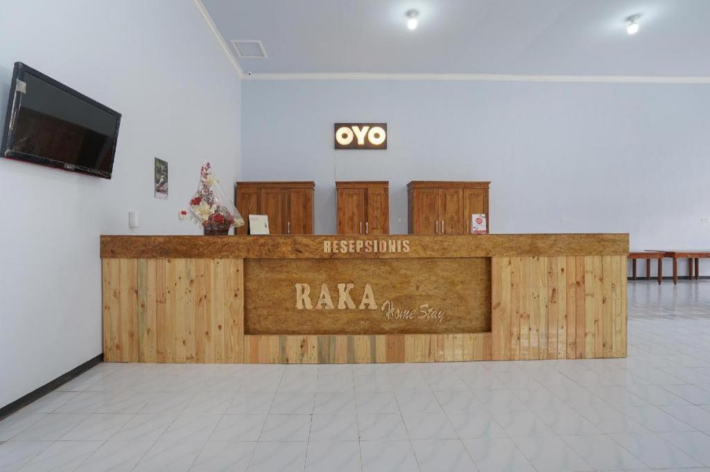 בניוואנגי Oyo 477 Raka Residence Syariah Purwoharjo Banyuwangi מראה חיצוני תמונה