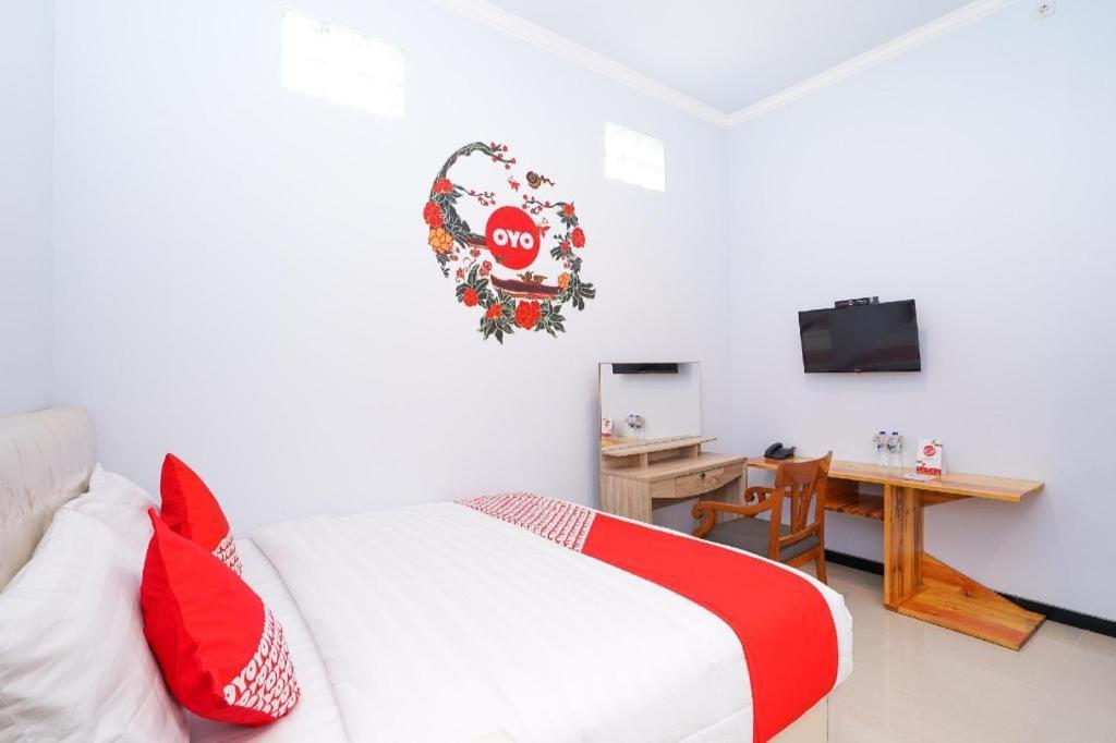בניוואנגי Oyo 477 Raka Residence Syariah Purwoharjo Banyuwangi מראה חיצוני תמונה