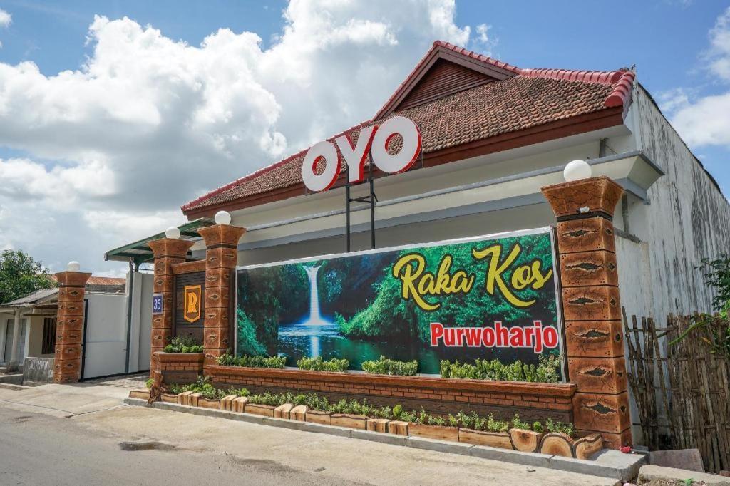 בניוואנגי Oyo 477 Raka Residence Syariah Purwoharjo Banyuwangi מראה חיצוני תמונה